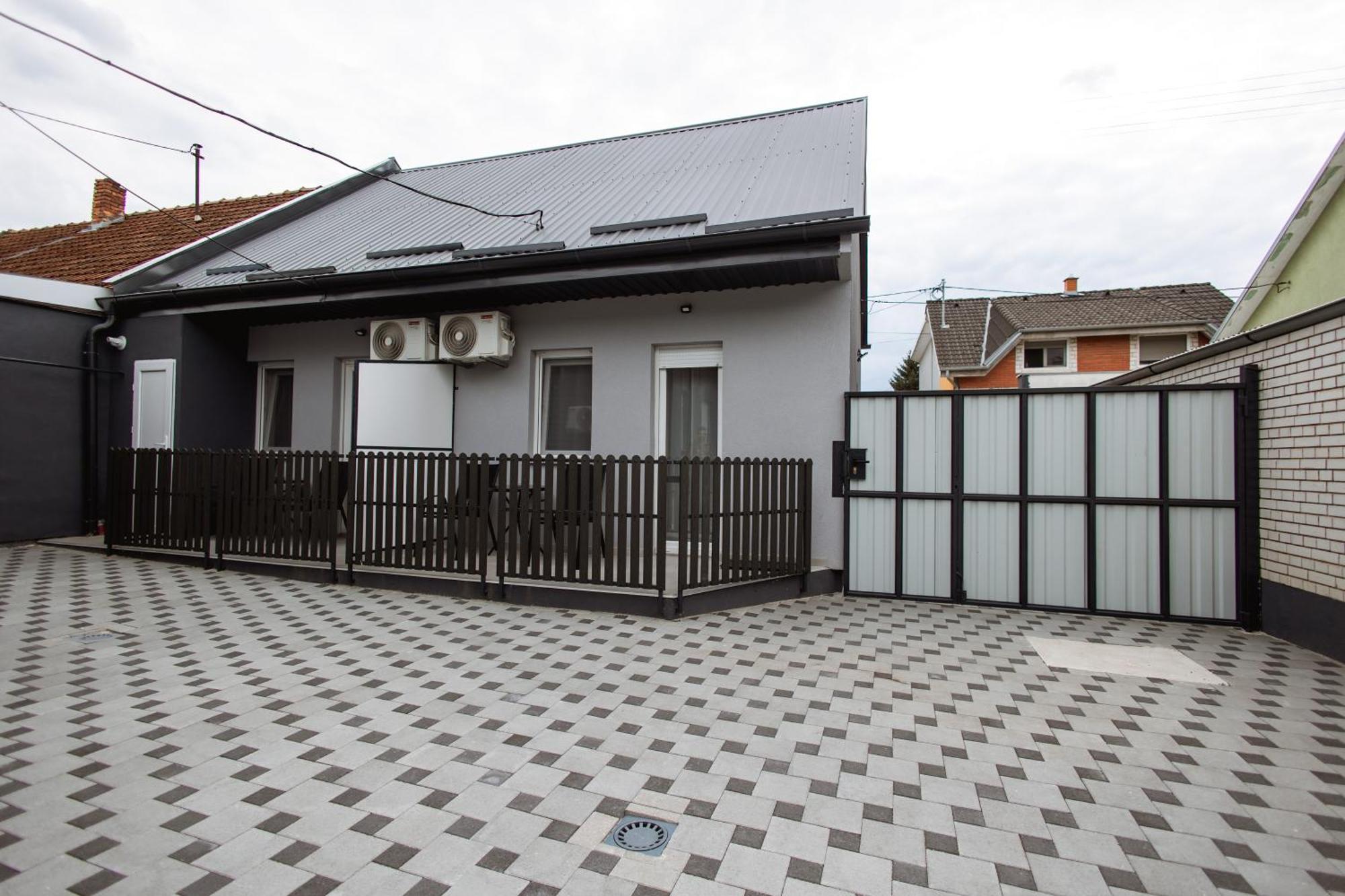 Cozy Studio Apartment In Osijek - Self Check In Екстериор снимка