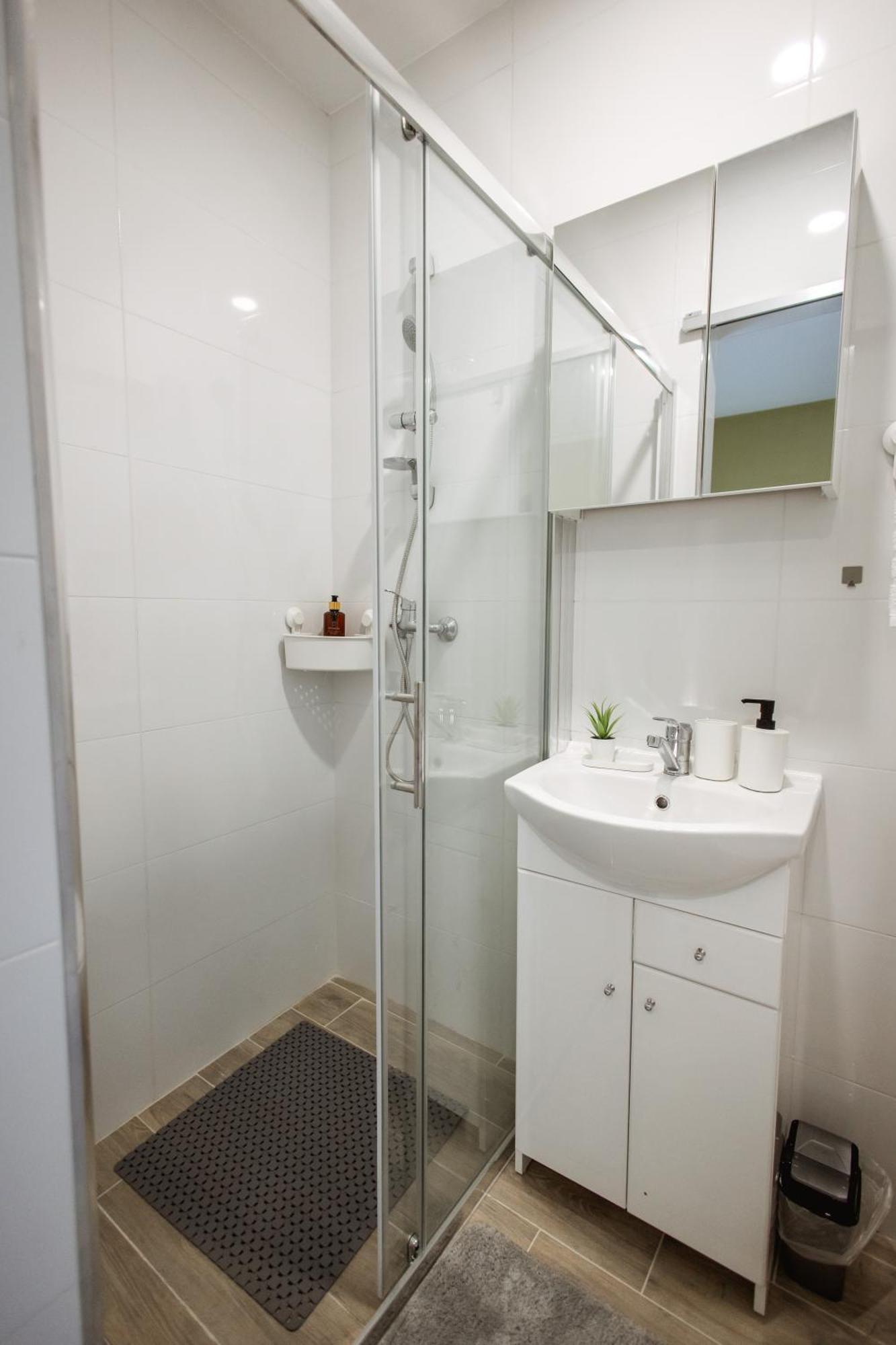 Cozy Studio Apartment In Osijek - Self Check In Екстериор снимка